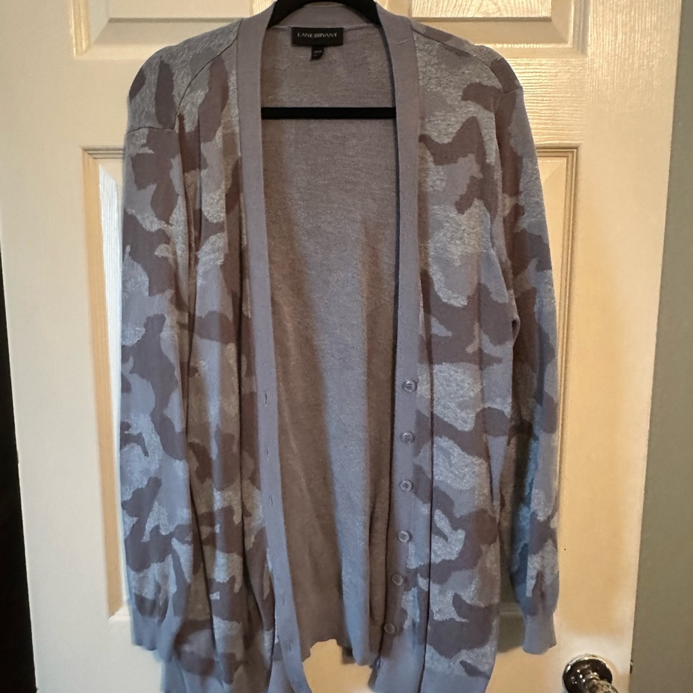 Mid thighs length gray camo from LB